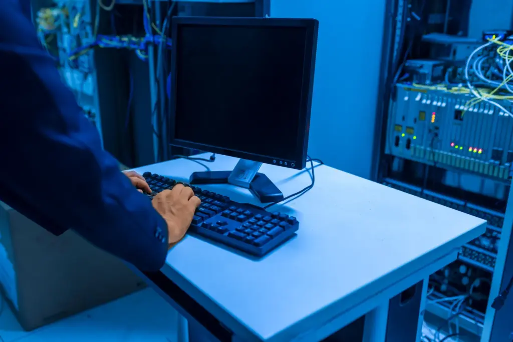 Onduleur UPS pour entreprise en Tunisie - environnement technique
